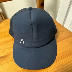 Arc’teryx cap